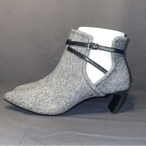Max Dorian Velvet  wool Leather Ankle Booties size 61/2